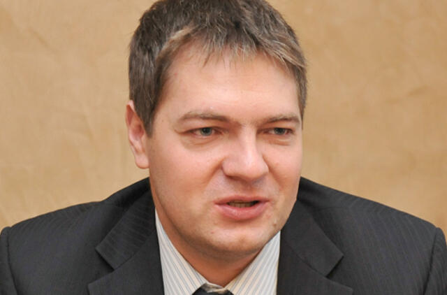 Andrius Mazuronis ragina Kęstą Komskį atsistatydinti iš Seimo vicepirmininko posto