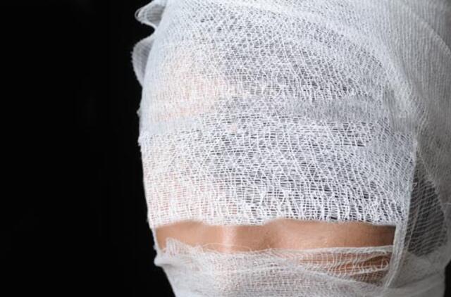 Debreceno gatvėje puldinėjamos moterys