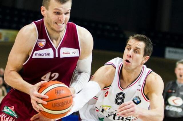 "Lietkabelio" krepšininkai nugalėjo "Lietuvos rytą"