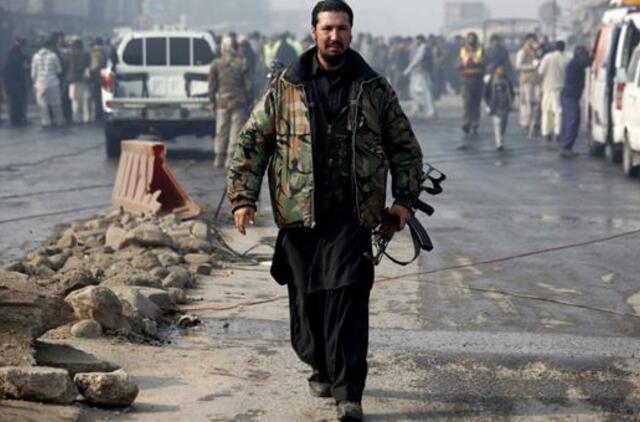 Savižudžio išpuolis Pakistane nusinešė mažiausiai 11 gyvybių