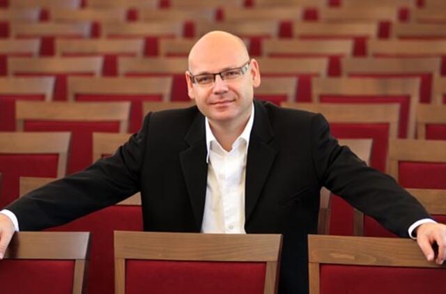 "Banginių dainos" intriguoja ir kviečia