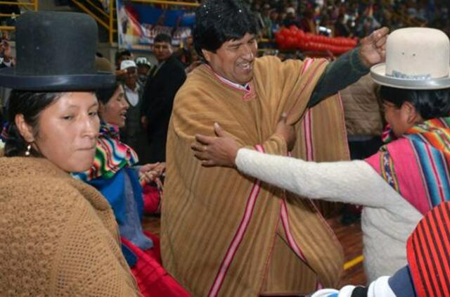 Bolivija: Evo Moraleso perrinkimo priešininkai iškovojo pergalę