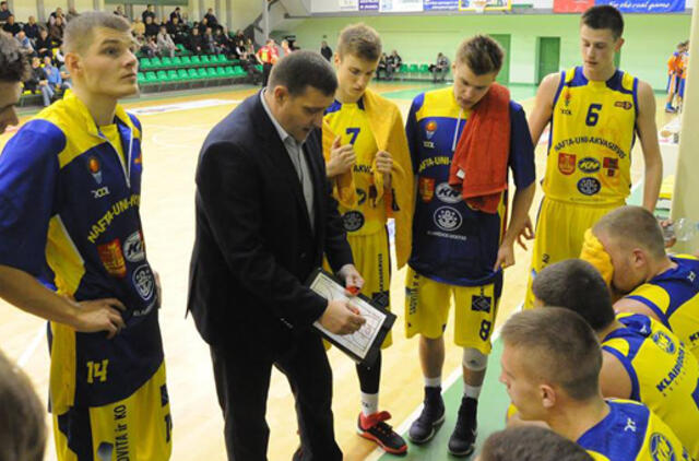 Per naftininkų dvikovą - viktorinos