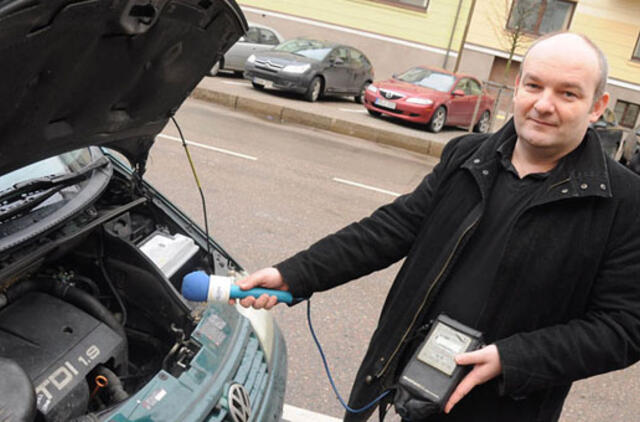 "Prie perėjos praleidžiu automobilius"