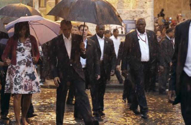 Barakas Obama pradėjo savo istorinį vizitą Kuboje