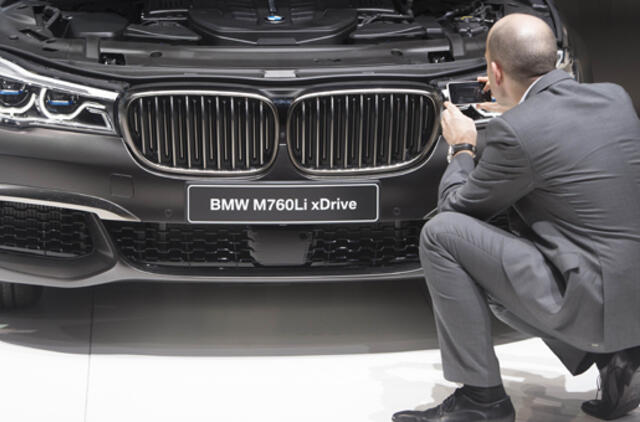 BMW ketina išlikti prabangių automobilių sektoriaus lydere