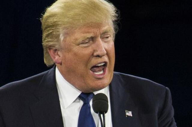 Donaldas Trampas naujausiame interviu skundėsi šalimis "plėšikėmis"