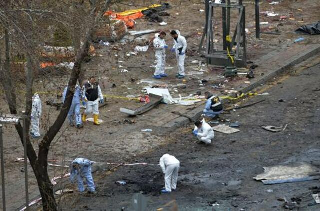 Išpuolį Ankaroje surengę TAK kurdų kovotojai žada vėl smogti Turkijai