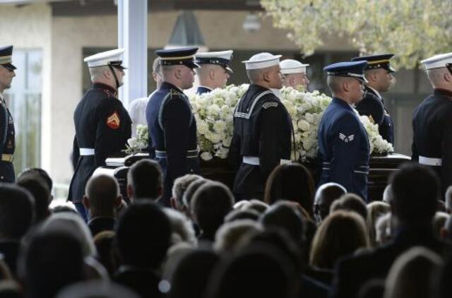 Kalifornijoje įvyko Nensės Reigan laidotuvės