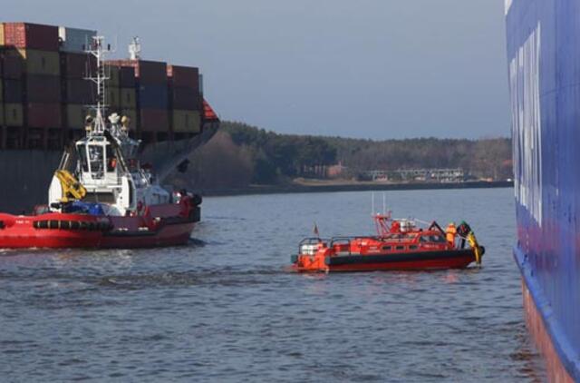 Karinėse pratybose dalyvavo ir civiliniai laivai