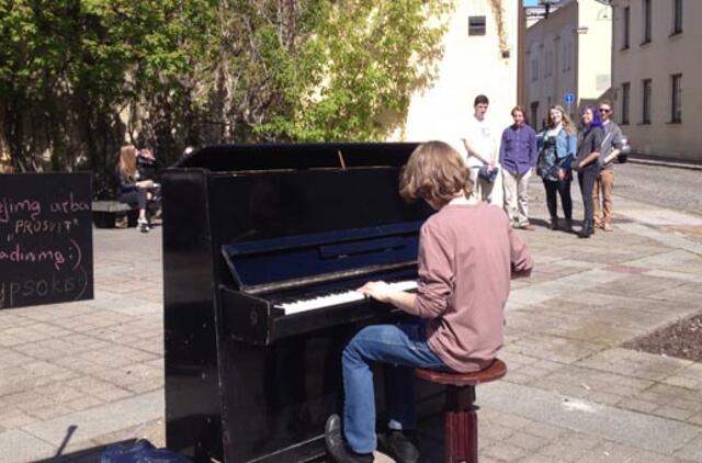 Gatvės muzikos diena: jau padovanoti 7 pianinai