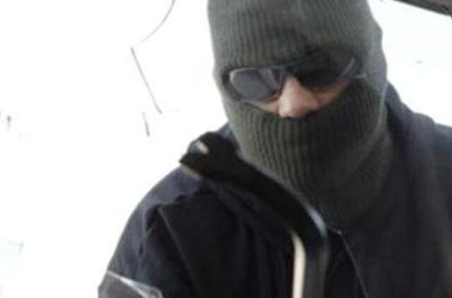 Kaukėti žmonės grasino nužudyti šeimininkę