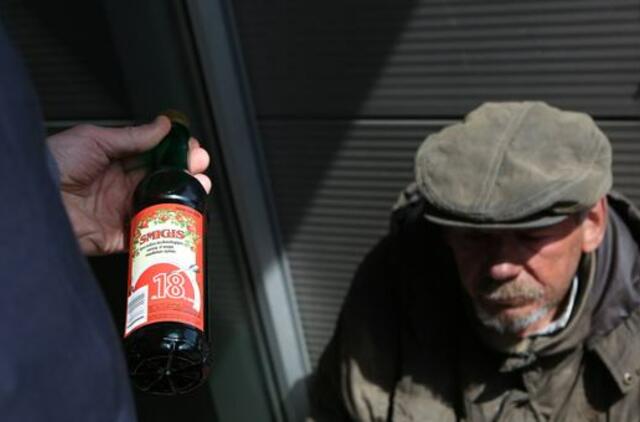 Per 70 nevyriausybinių organizacijų palaiko siekį griežtinti alkoholio kontrolės įstatymą