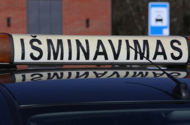 Prie geležinkelio stoties - didelė bomba