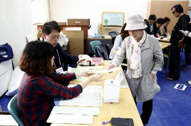 Pietų Korėjoje vyksta parlamento rinkimai