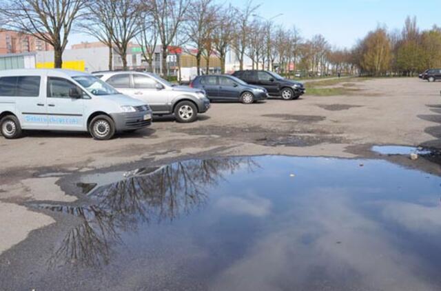 Valdžios akis badė kontrastai