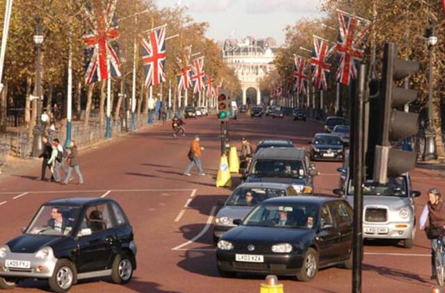 "Brexit" perspektyva gamintojų nedžiugina