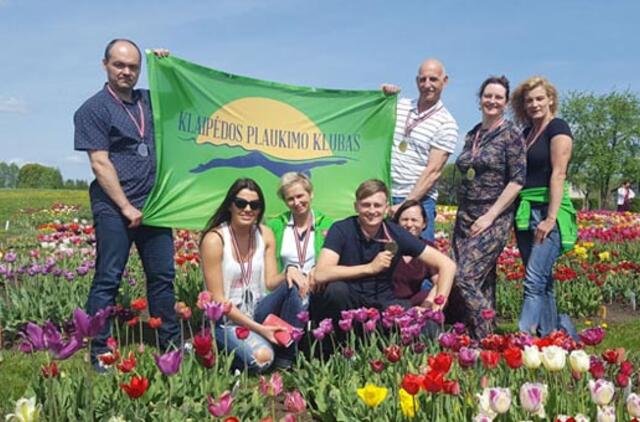 Plaukimo veteranams - 24 medaliai