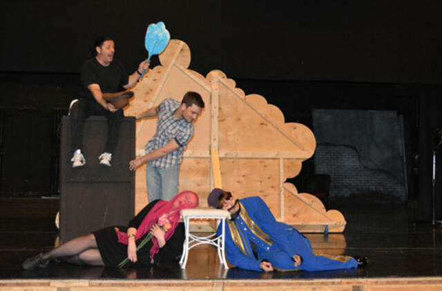 Premjera "Livjeta ir Trakolas" - savo ir kitų širdžių šnipinėjimas