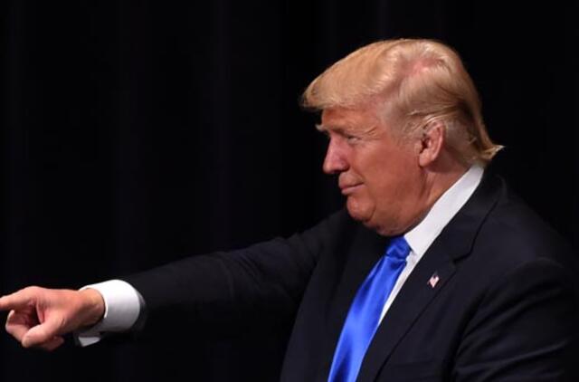 Barakas Obama apkaltino Donaldą Trampą skaldant šalį