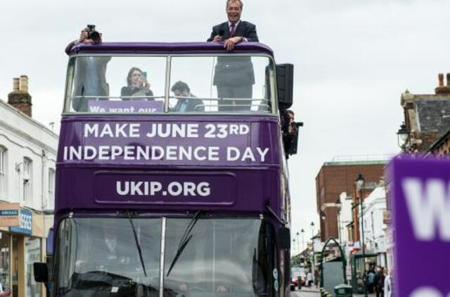 Buvęs JAV ambasadorius Rusijoje: Maskvai naudingas "Brexit"