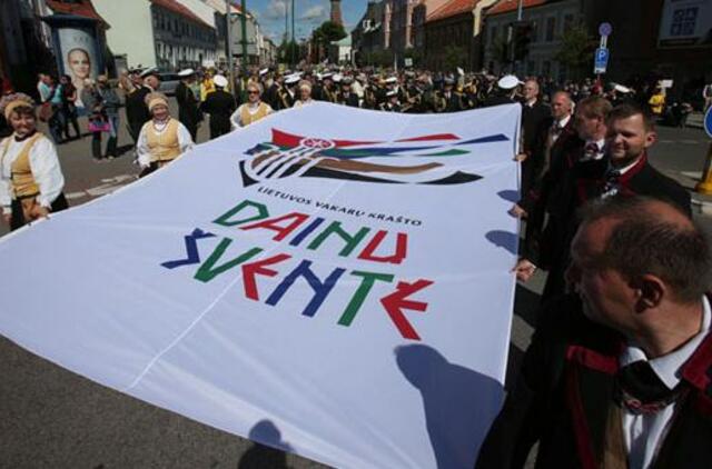 Lietuvos vakarų krašto dainų šventė: dainos dvasia dar gyva