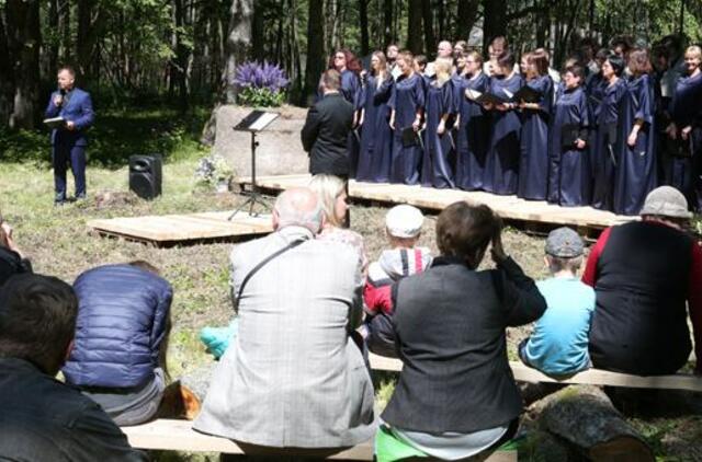 Muzikinė popietė Karklėje: giesmės ir tautiškos dainos