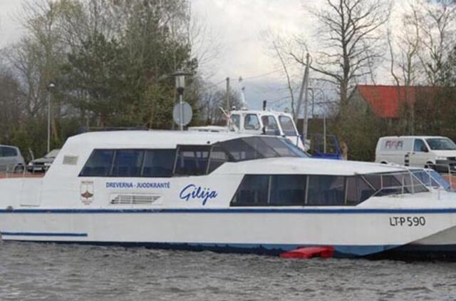 Nepaisant vandens lygio prieplaukoje, reguliarus reisas Dreverna-Juodkrantė-Dreverna plukdo turistus