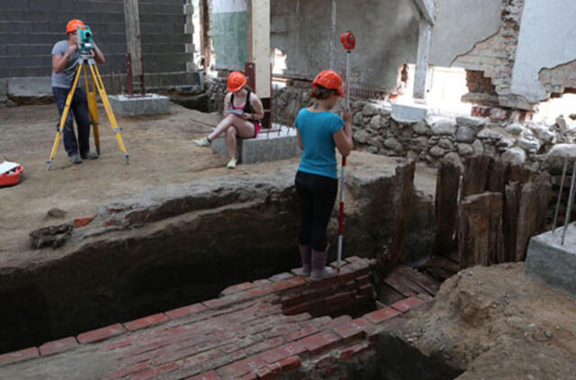 Silkių rūšiavimo sandėlio radiniai tikslina istoriją