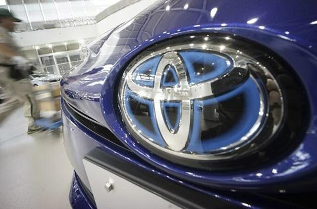 "Toyota" dėl techniškai netinkamų oro pagalvių atšauks 1,4 mln. automobilių