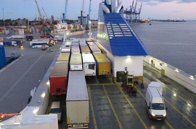 Uosto krovos apyvarta toliau auga