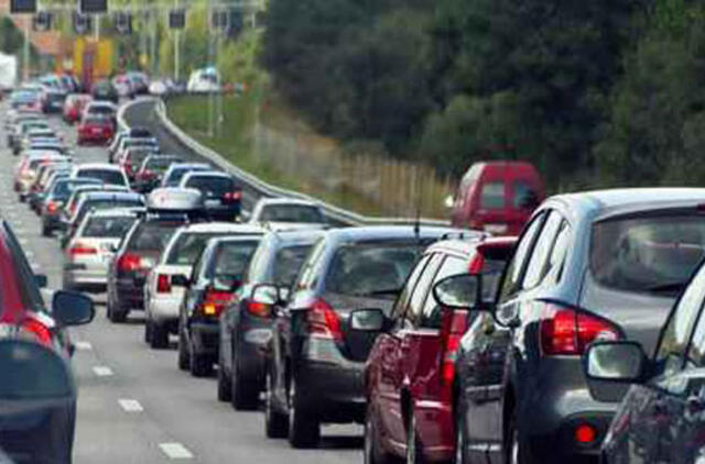 Už neapdraustas transporto priemones bus baudžiami ir vairuotojai, ir savininkai