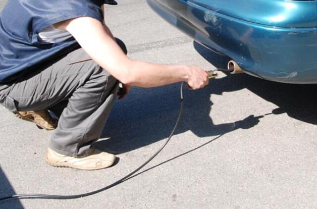 Visoje Lietuvoje tikrins automobilių išmetamąsias dujas