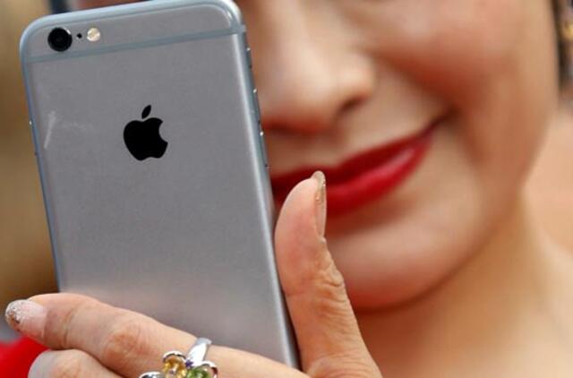 "Apple" paskelbė pardavusi milijardąjį "iPhone"