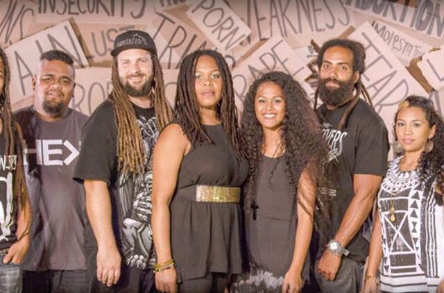 Himnas „Amazing grace“ suskambės regio ritmu