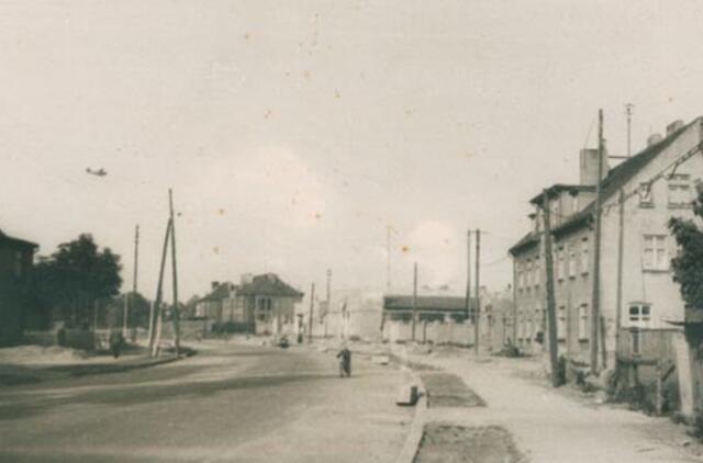 Klaipėdos akvarelės: namai ir žmonės (448)