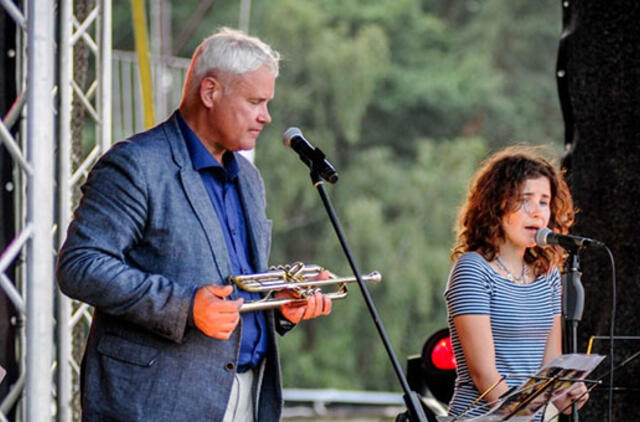 Klaipėdos mero puotoje - būrys įžymybių