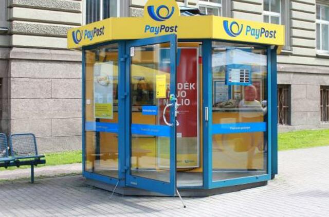 Per paštą ir toliau į šalį plūsta emigrantų pinigai