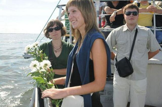 Vėl plukdys į jūrą