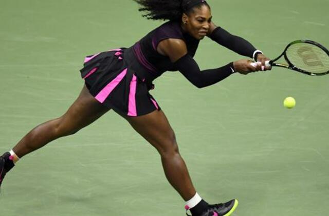 Amerikietė Serena Viljams ir britas Endis Miurėjus pergalėmis pradėjo "US Open" turnyrą