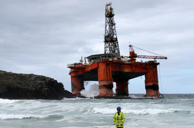 Nafta pinga, nepaisant raginimų sušaukti naują gamintojų susitikimą