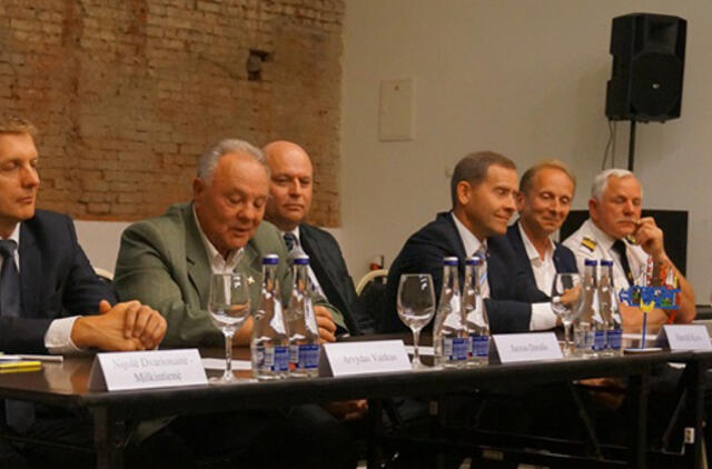 Naujausia uosto istorija sudėta metraštyje