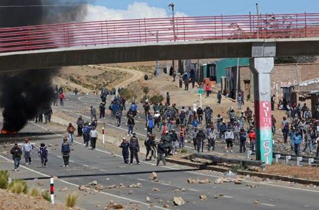 Protestuojantys kalnakasiai Bolivijoje nužudė vidaus reikalų ministro pavaduotoją