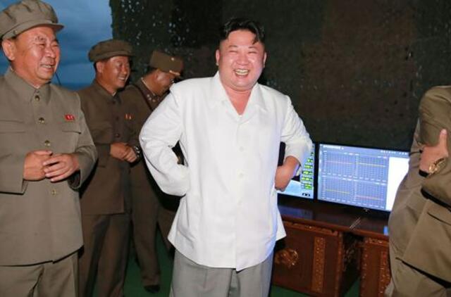 Šiaurės Korėja raketos bandymą vadina "didžiausia sėkme"