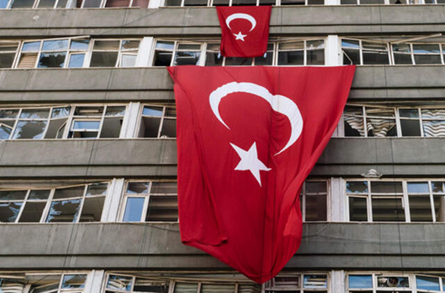 Turkijoje sprogus dviem bombom žuvo 6 žmonės, 220 - sužeisti