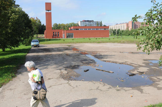 Tvarkys automobilių stovėjimo aikštelę