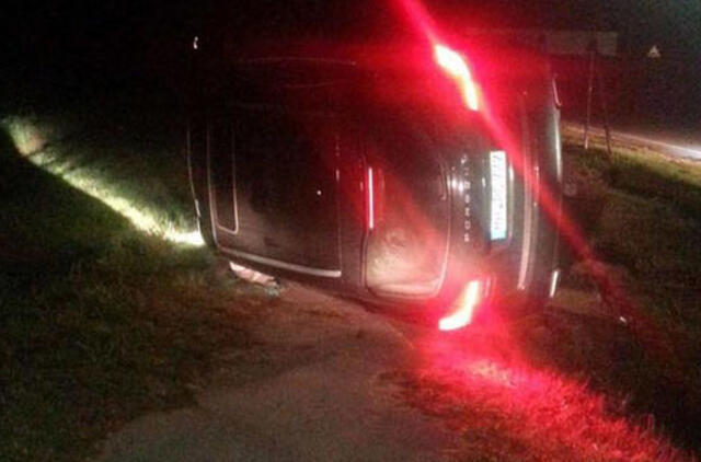 Aukštkiemiuose pavogtas "Porsche" vertėsi sankryžoje