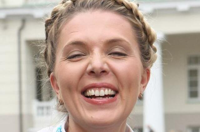 Apie Seimo gražuolę (Agnę Bilotaitę), galima rašyti tik gražiai