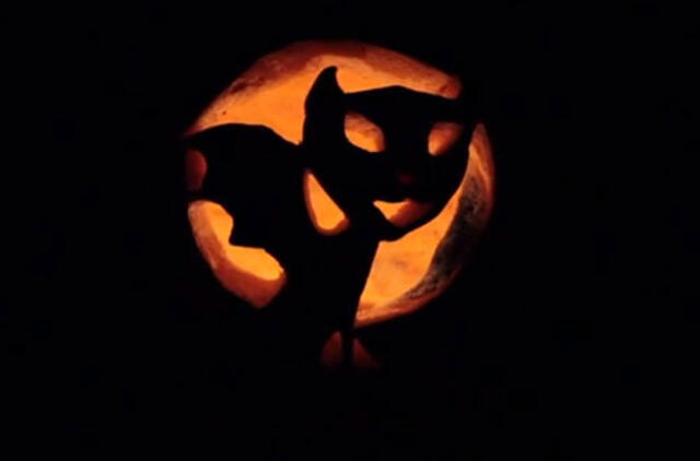 Helovino šventinis maratonas įsibėgėja