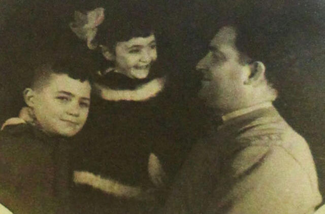 Klaipėdos akvarelės: namai ir žmonės (460)